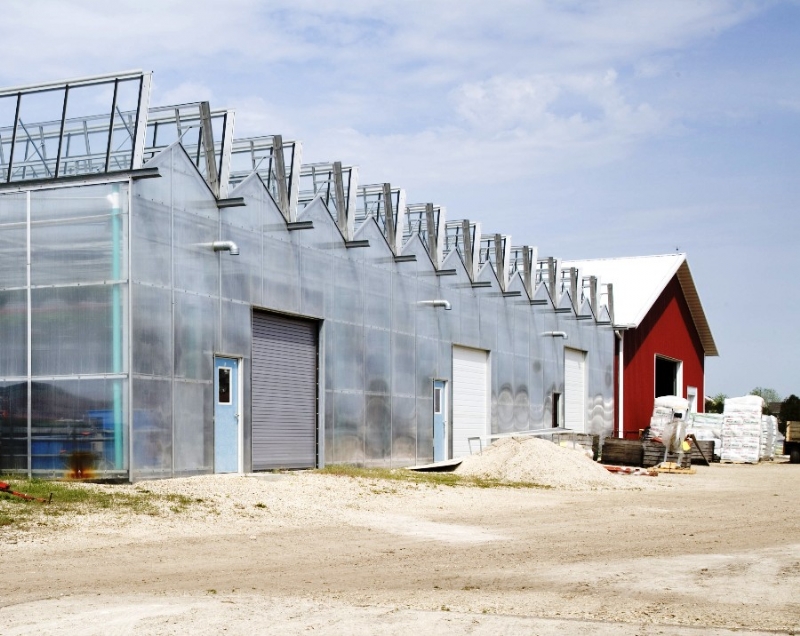 a shot of the Clear Sky greenhouse by Prospiant in construction from the outside